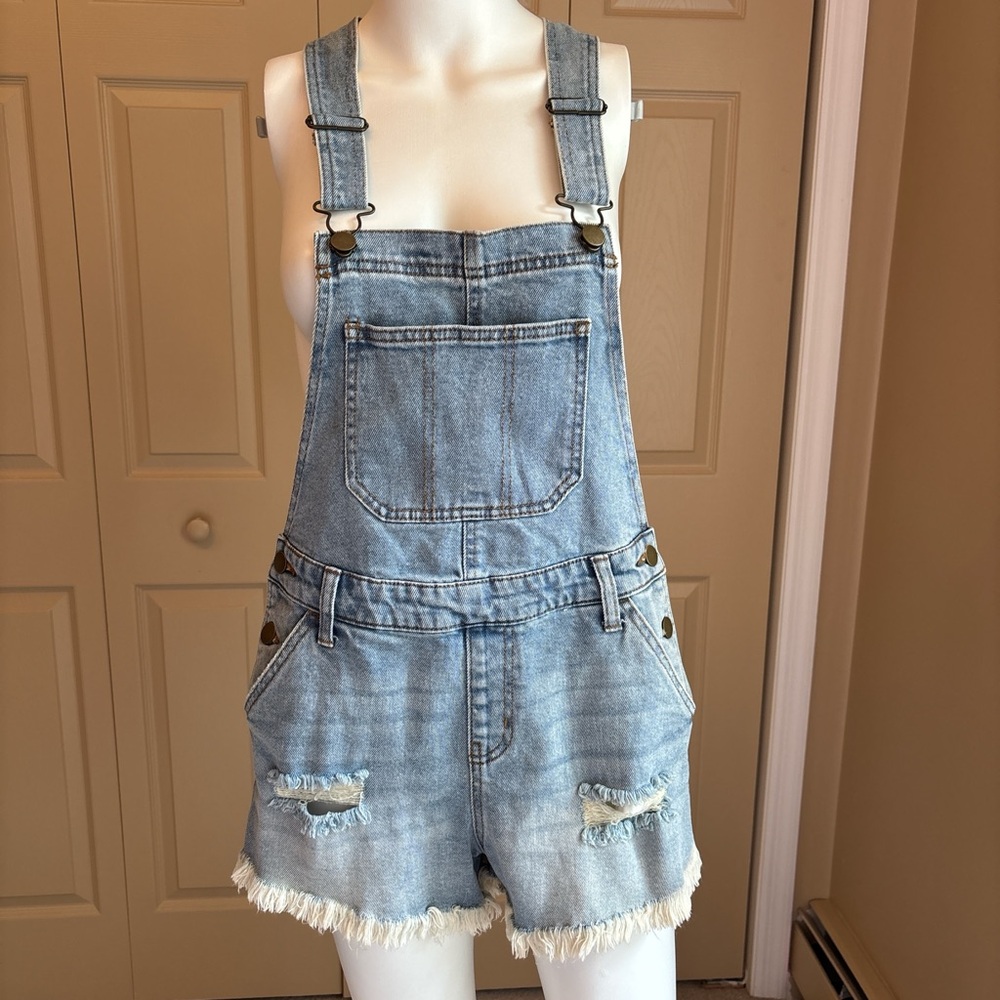 WILD FABLE overall shorts